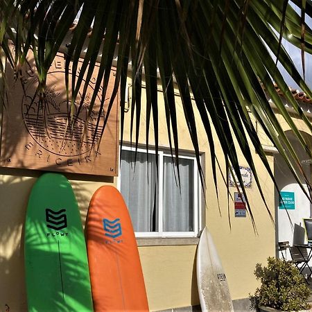 Surfer'S Den Ericeira Hostel ภายนอก รูปภาพ